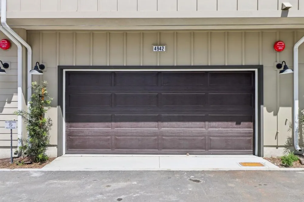 4942 Spirea Way Carlsbad, CA 92008