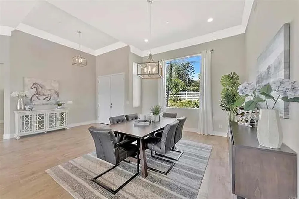 1011 Jimlojan Escondido, CA 92029