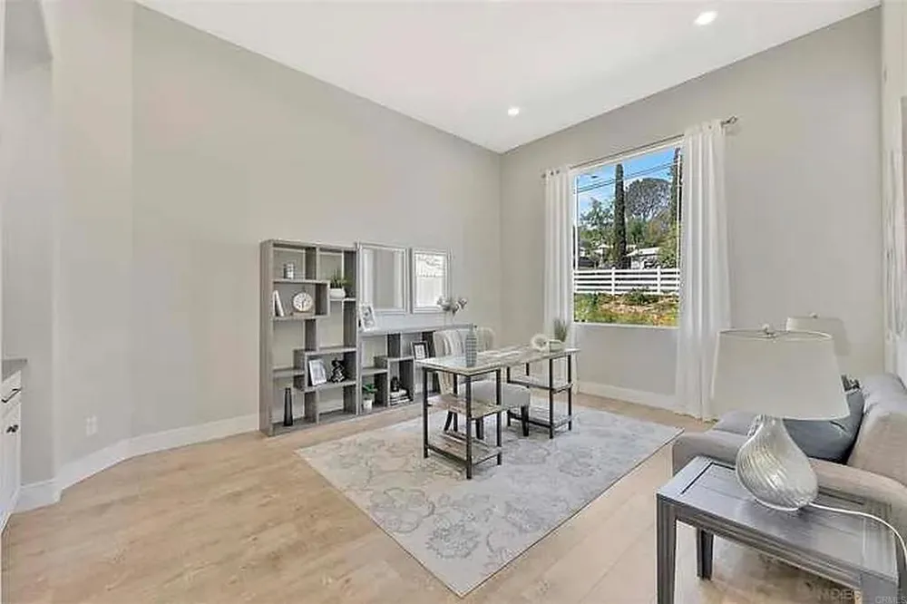 1011 Jimlojan Escondido, CA 92029
