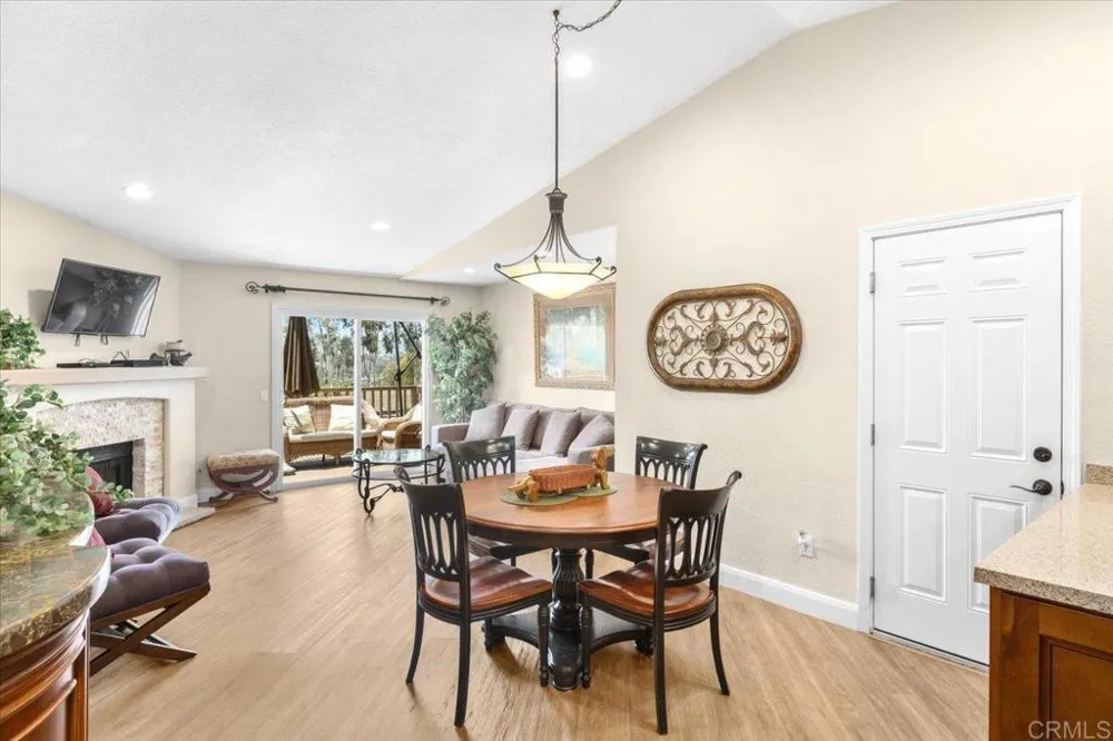 1221 Soria Escondido, CA 92026