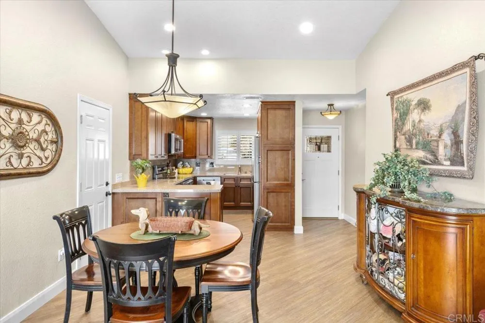 1221 Soria Escondido, CA 92026