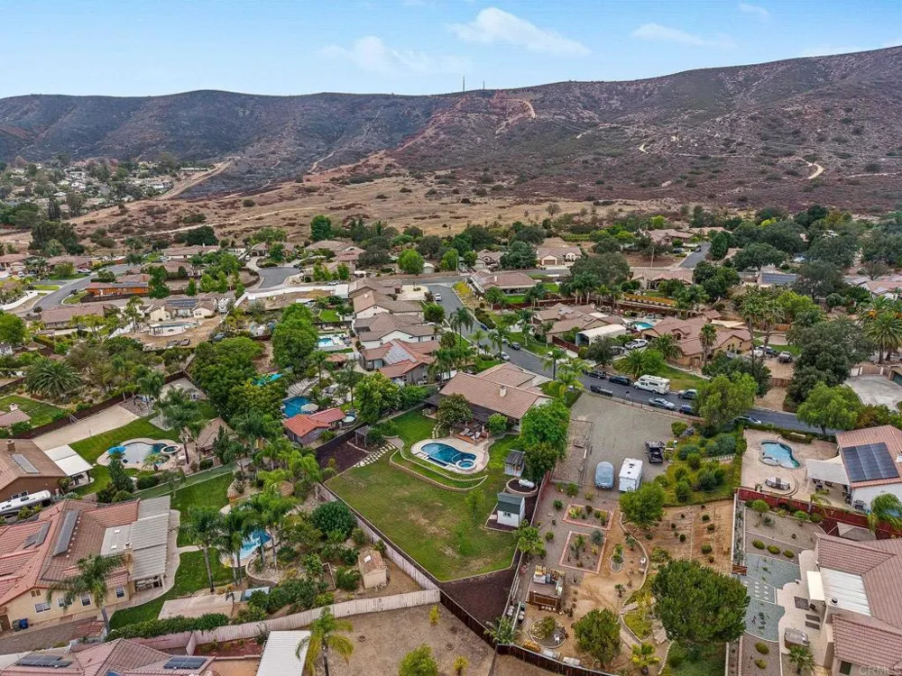 23560 Green Glen Ramona, CA 92065
