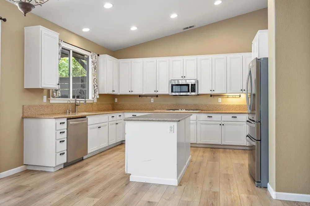 23560 Green Glen Ramona, CA 92065