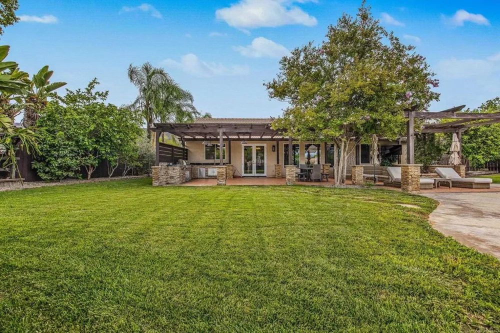 23560 Green Glen Ramona, CA 92065