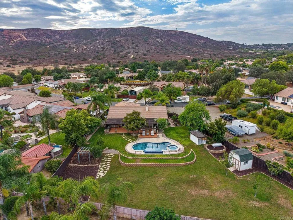 23560 Green Glen Ramona, CA 92065