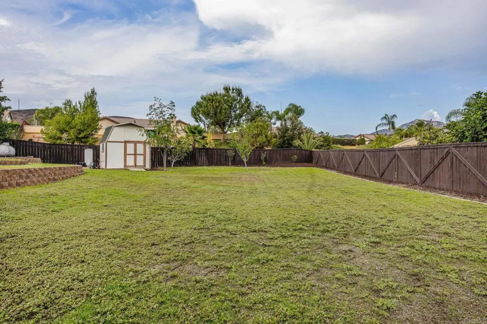 23560 Green Glen Ramona, CA 92065
