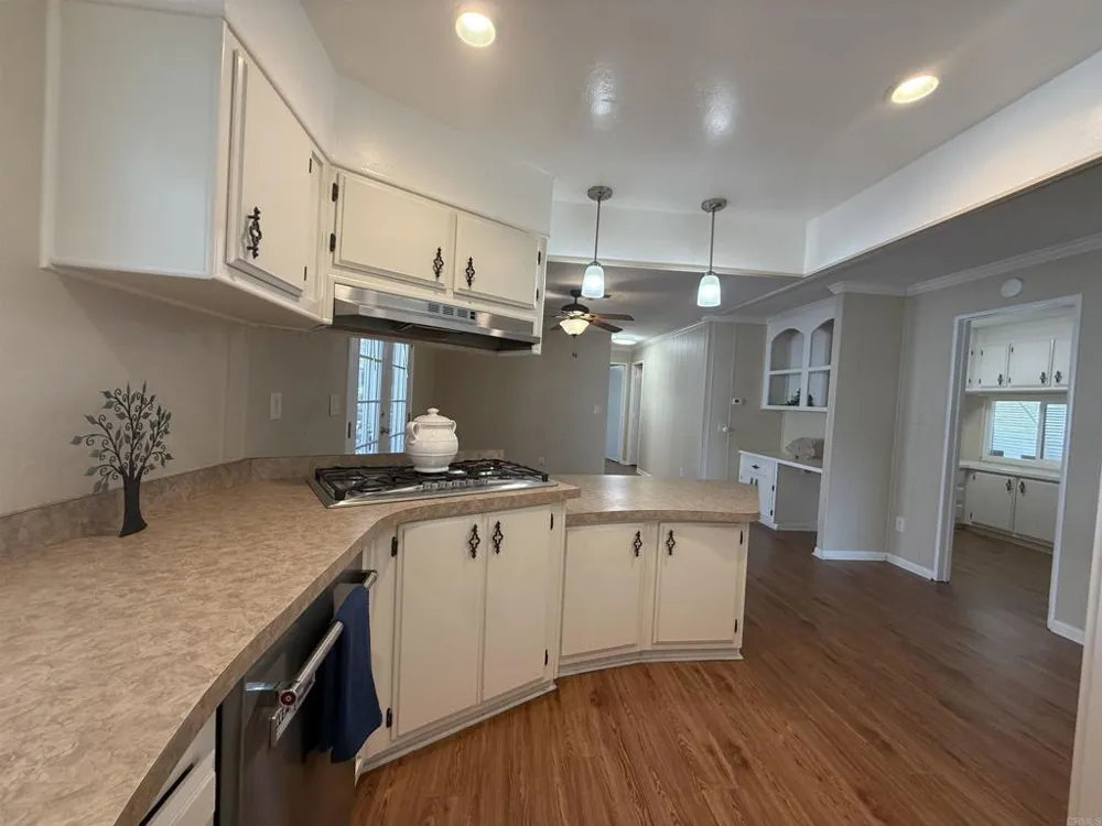 276 El Camino Real #227 Oceanside, CA 92058