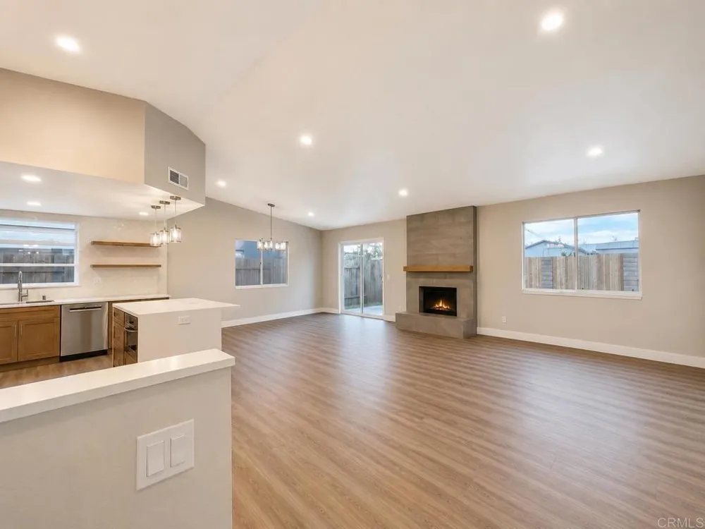 1365 La Haina Street Ramona, CA 92065