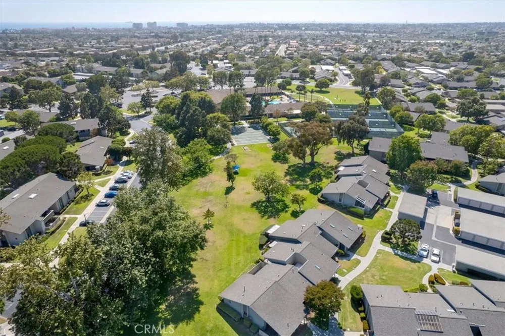 8877 Lauderdale Court #213F Huntington Beach, CA 92646