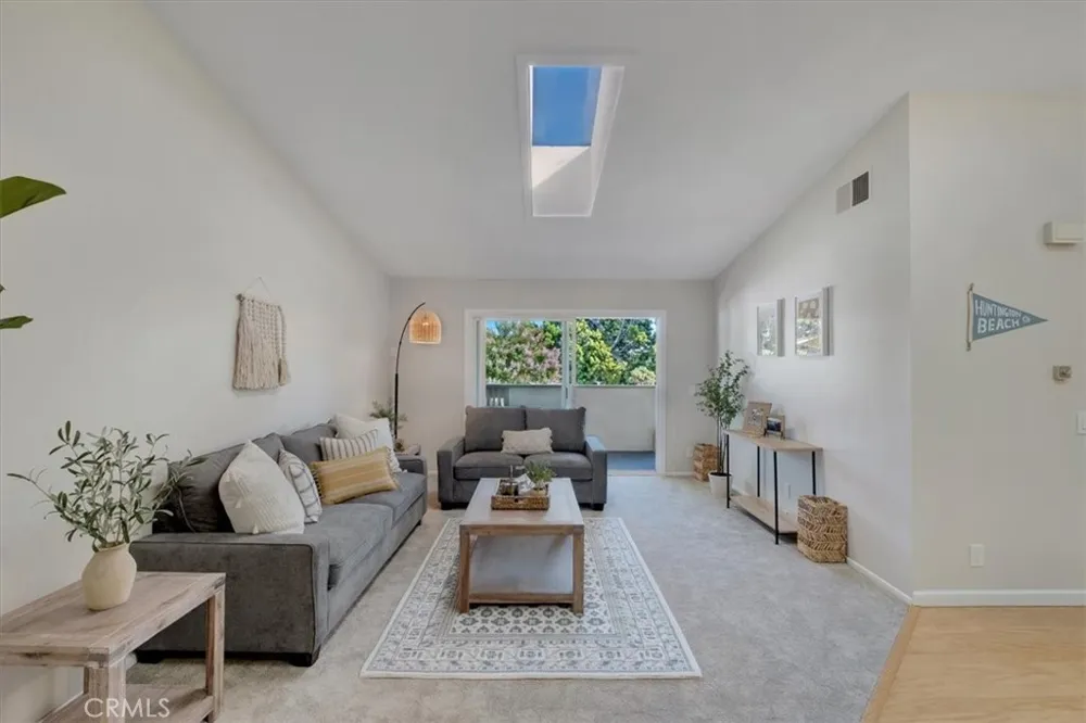 8877 Lauderdale Court #213F Huntington Beach, CA 92646