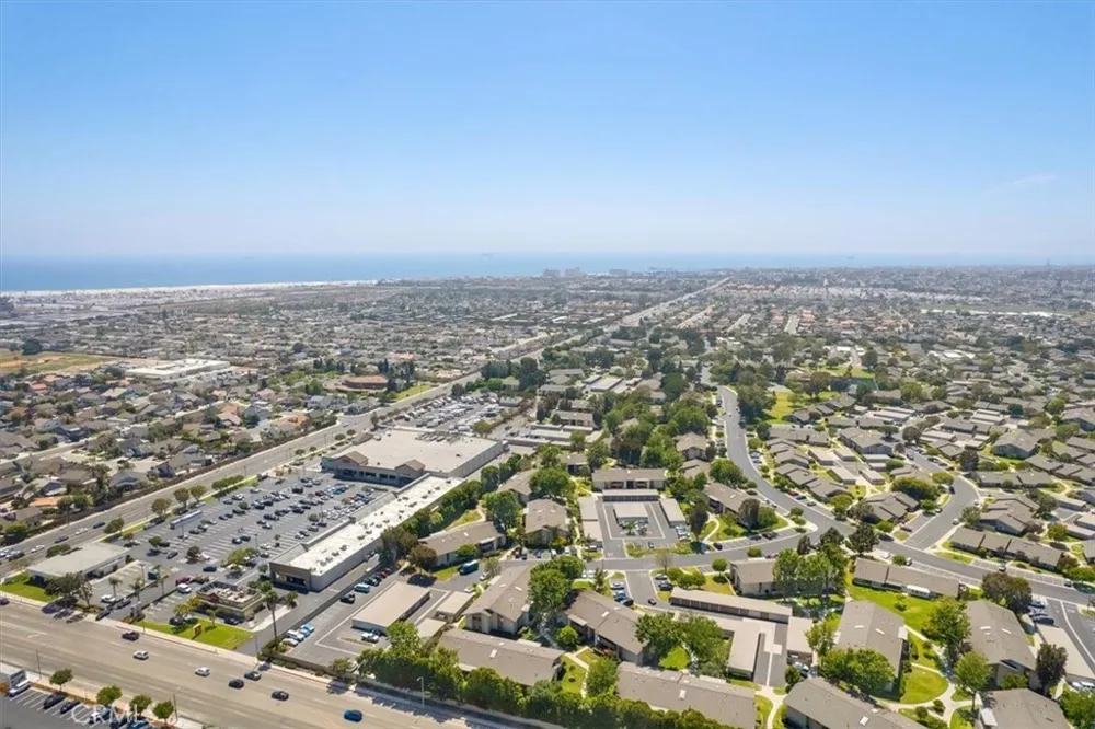 8877 Lauderdale Court #213F Huntington Beach, CA 92646