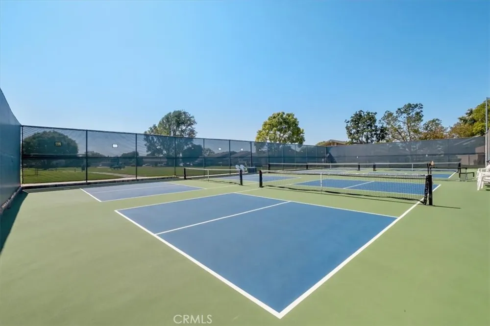 8877 Lauderdale Court #213F Huntington Beach, CA 92646