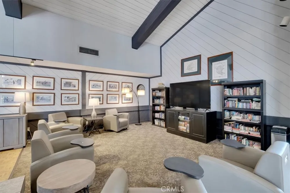 8877 Lauderdale Court #213F Huntington Beach, CA 92646