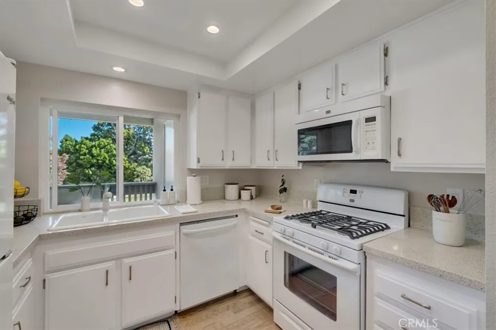 8877 Lauderdale Court #213F Huntington Beach, CA 92646