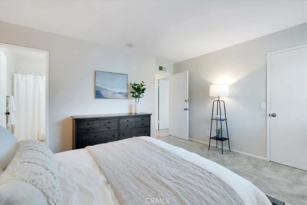 8877 Lauderdale Court #213F Huntington Beach, CA 92646