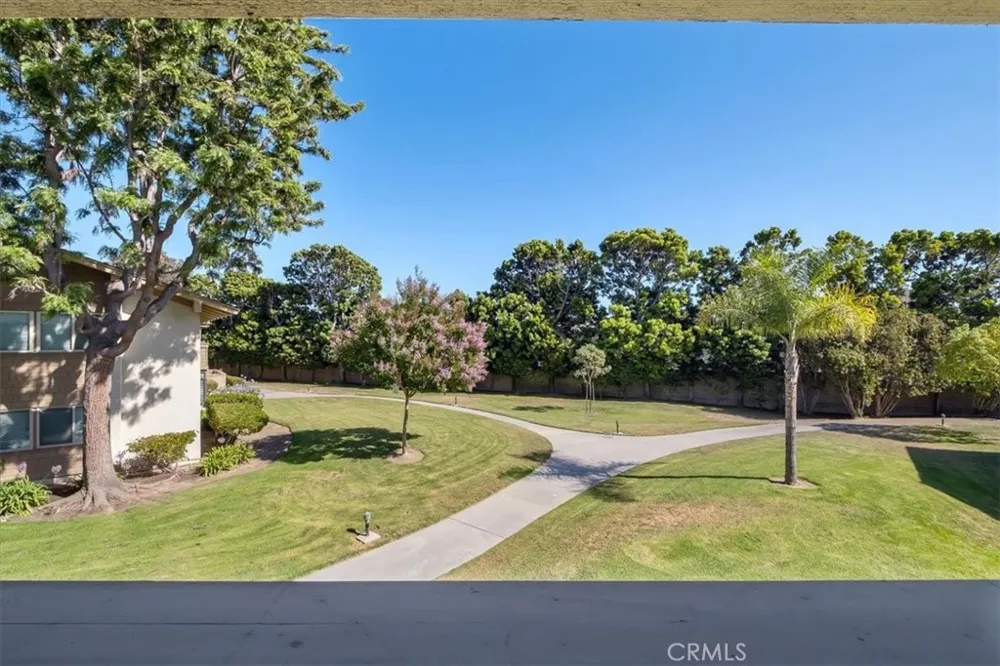 8877 Lauderdale Court #213F Huntington Beach, CA 92646