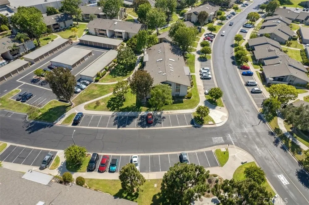 8877 Lauderdale Court #213F Huntington Beach, CA 92646