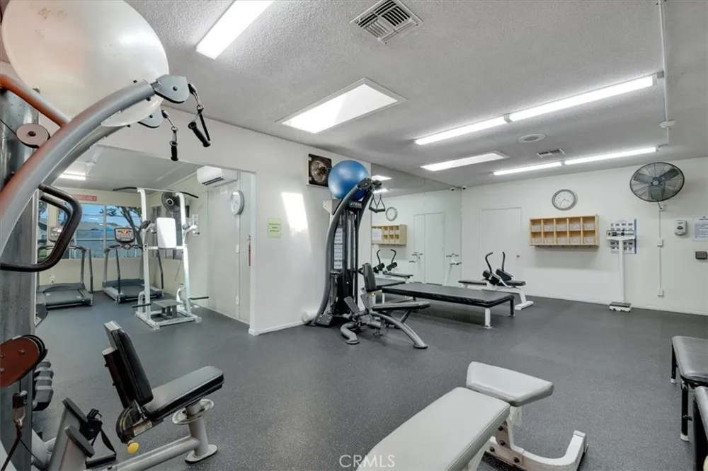 8877 Lauderdale Court #213F Huntington Beach, CA 92646