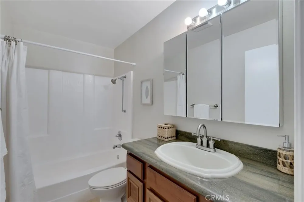 8877 Lauderdale Court #213F Huntington Beach, CA 92646