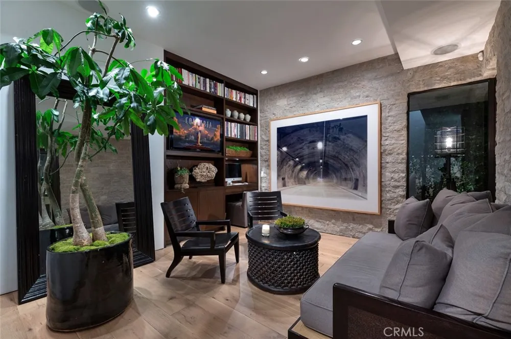 269 Emerald Bay Laguna Beach, CA 92651
