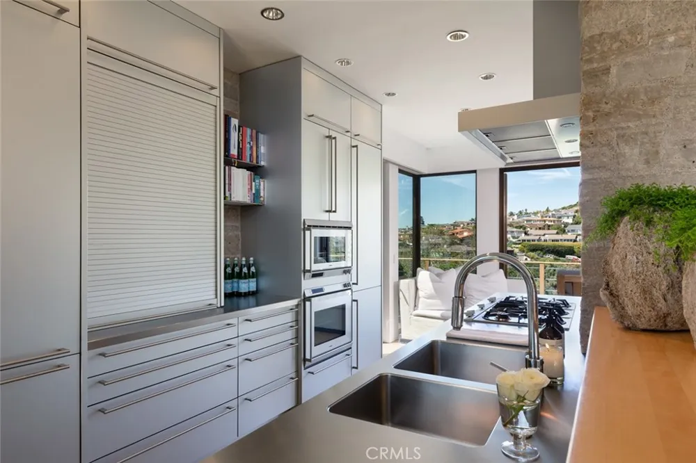269 Emerald Bay Laguna Beach, CA 92651