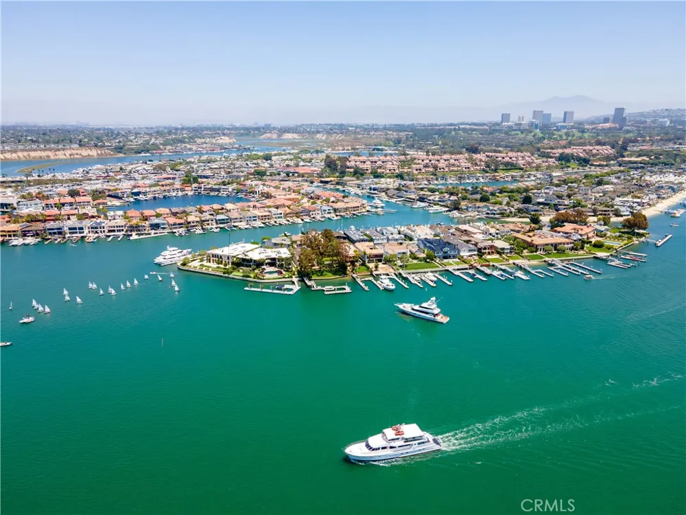 20 Harbor Island Newport Beach, CA 92660