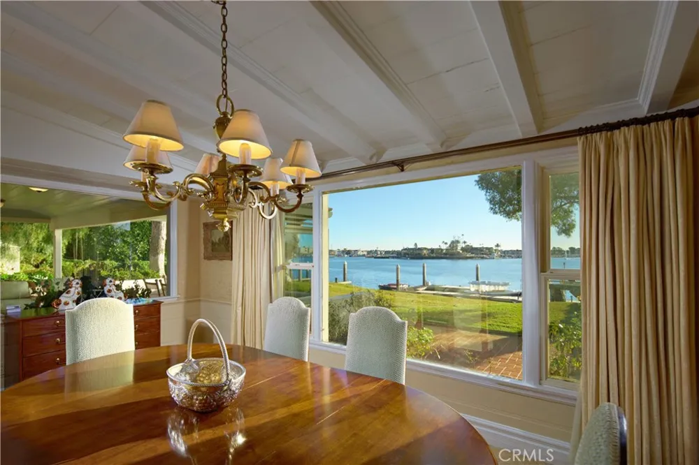 20 Harbor Island Newport Beach, CA 92660