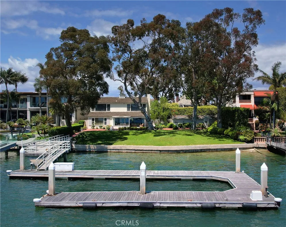 20 Harbor Island Newport Beach, CA 92660