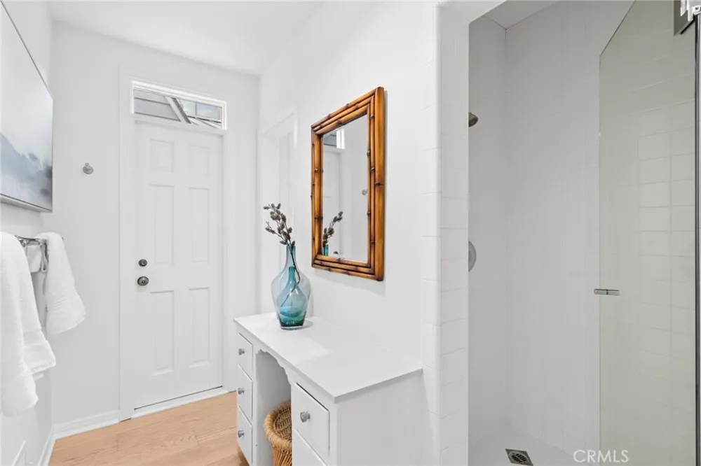 1411 E Bay Avenue Newport Beach, CA 92661