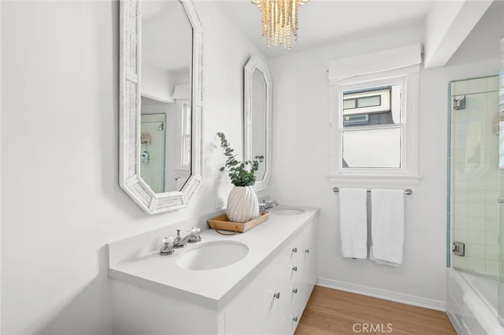 1411 E Bay Avenue Newport Beach, CA 92661