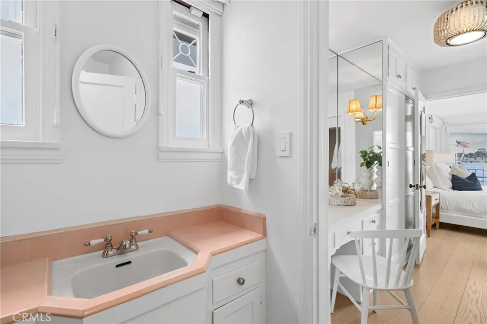 1411 E Bay Avenue Newport Beach, CA 92661