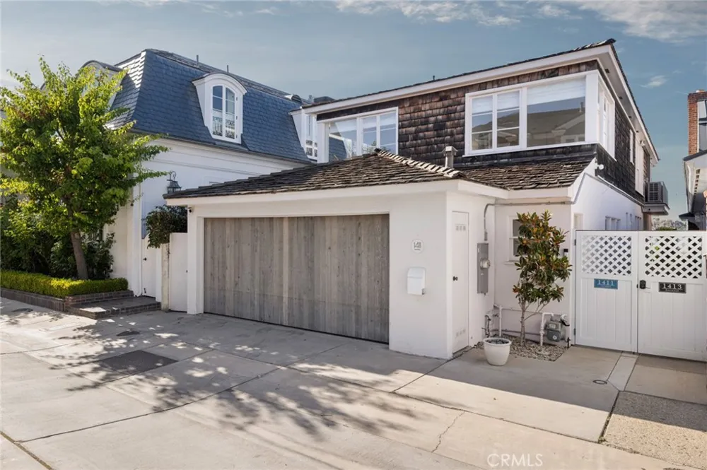 1411 E Bay Avenue Newport Beach, CA 92661