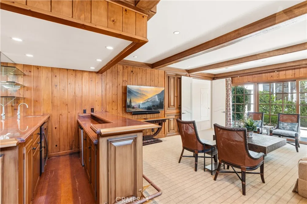 94 Linda Isle Newport Beach, CA 92660