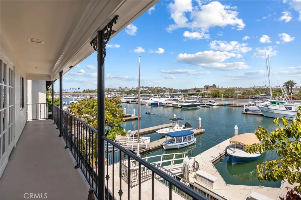 94 Linda Isle Newport Beach, CA 92660