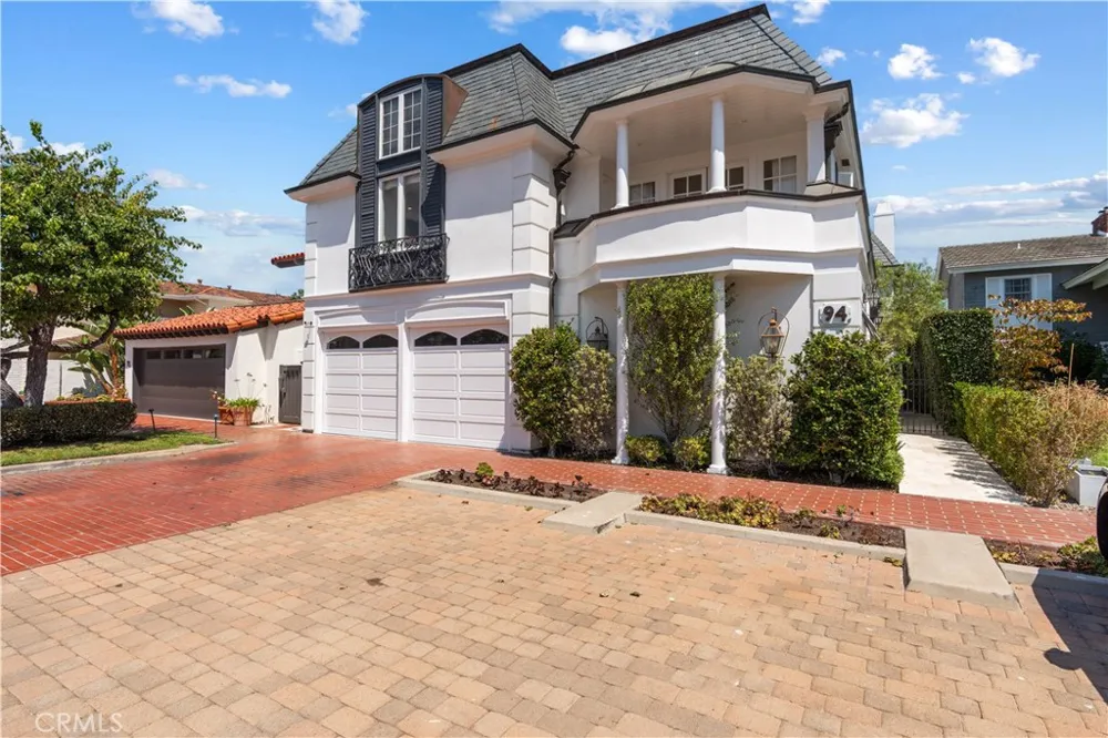 94 Linda Isle Newport Beach, CA 92660
