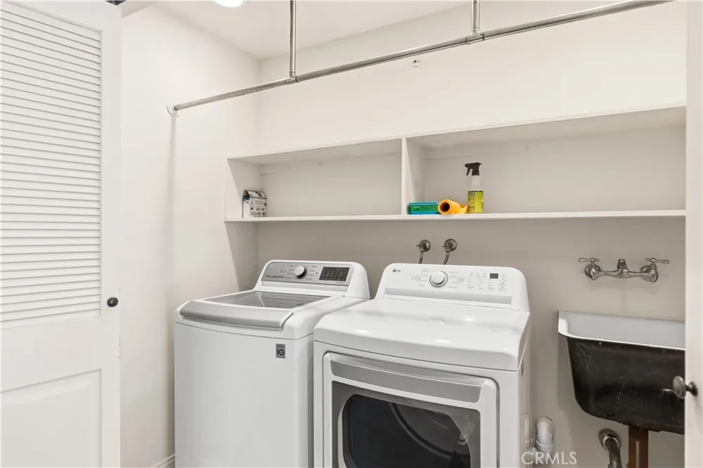 94 Linda Isle Newport Beach, CA 92660