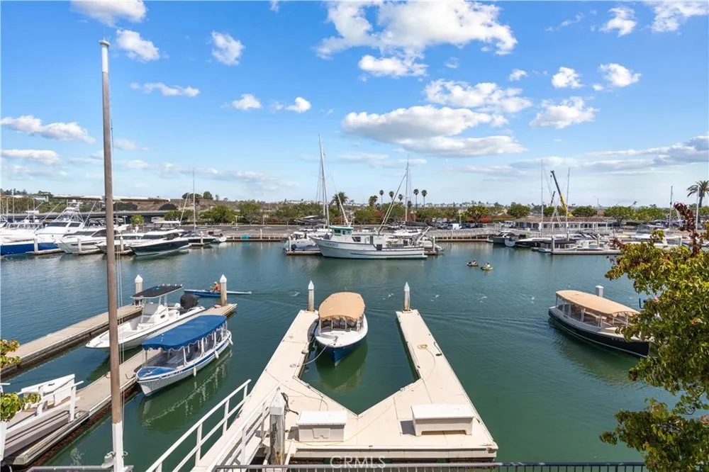 94 Linda Isle Newport Beach, CA 92660