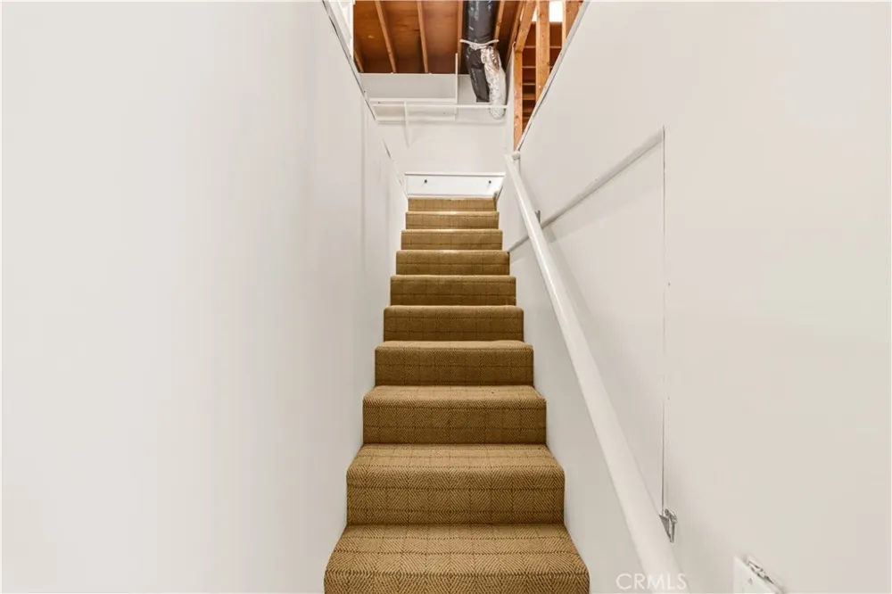 94 Linda Isle Newport Beach, CA 92660