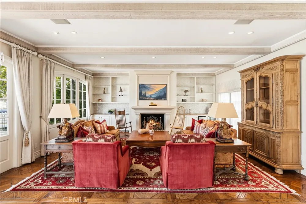 94 Linda Isle Newport Beach, CA 92660