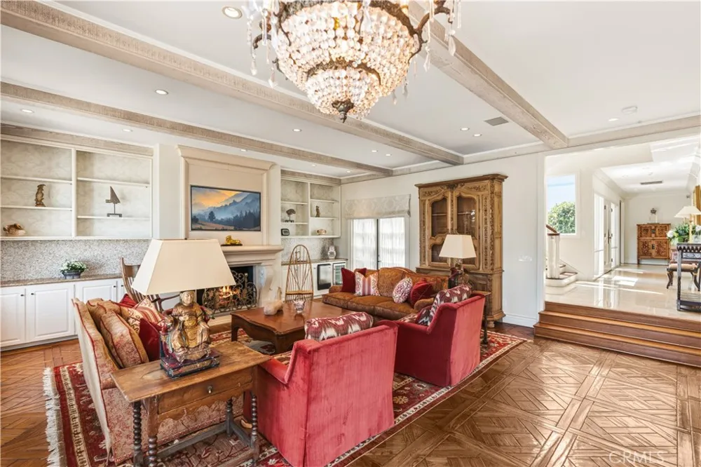 94 Linda Isle Newport Beach, CA 92660