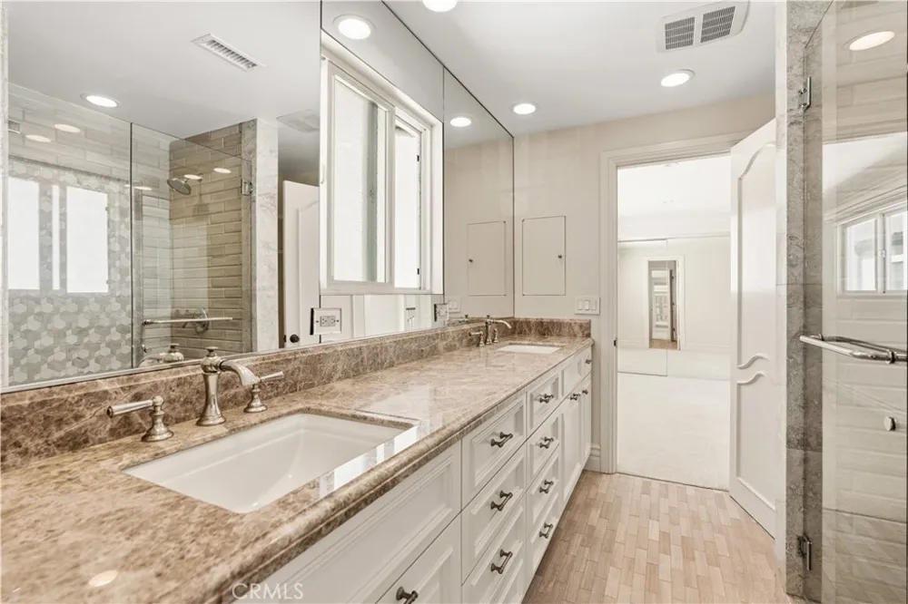 94 Linda Isle Newport Beach, CA 92660