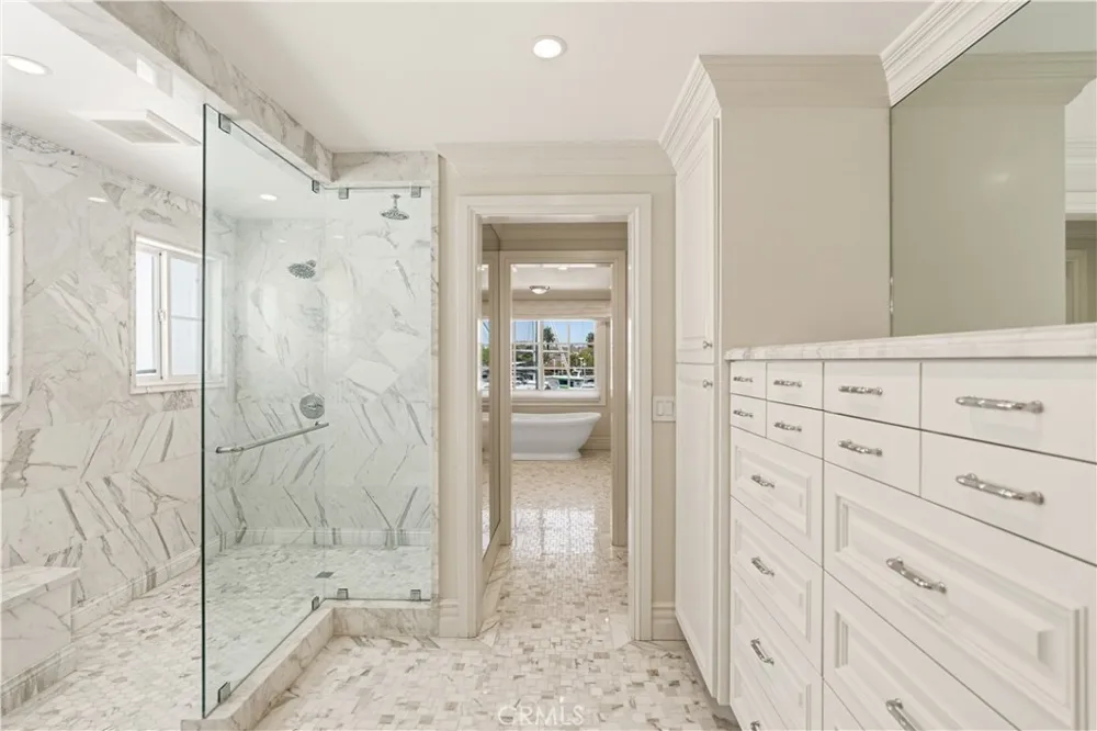 94 Linda Isle Newport Beach, CA 92660