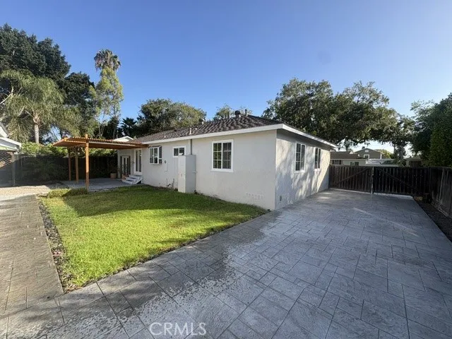 223 Lillian Costa Mesa, CA 92627