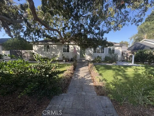 223 Lillian Costa Mesa, CA 92627