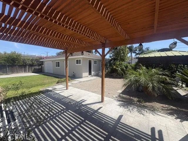 223 Lillian Costa Mesa, CA 92627