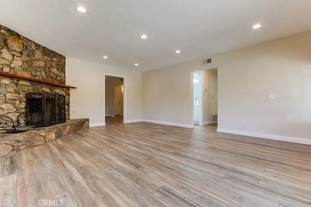 348 22nd Street Costa Mesa, CA 92627