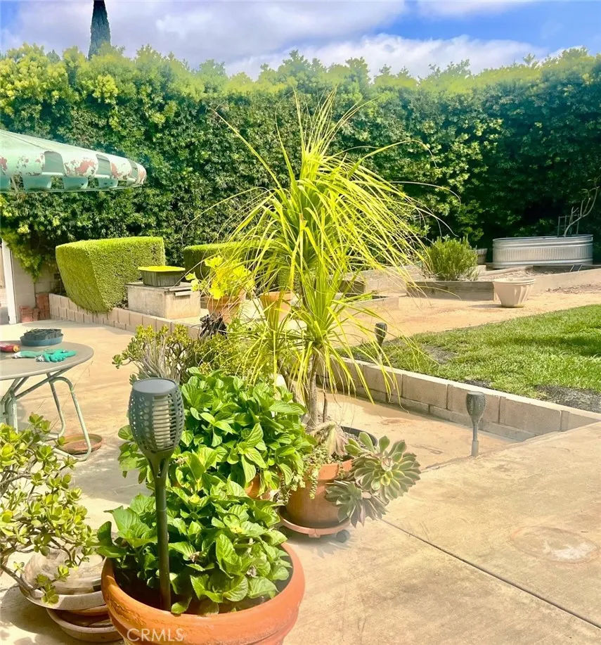 348 22nd Street Costa Mesa, CA 92627