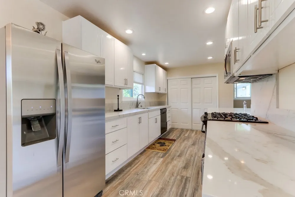 348 22nd Street Costa Mesa, CA 92627