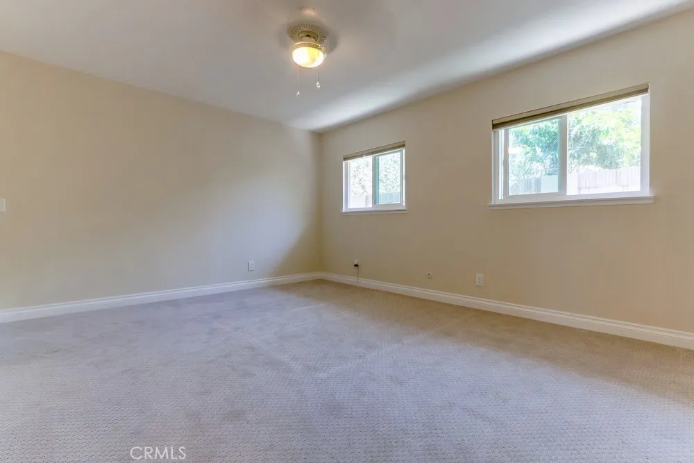 348 22nd Street Costa Mesa, CA 92627