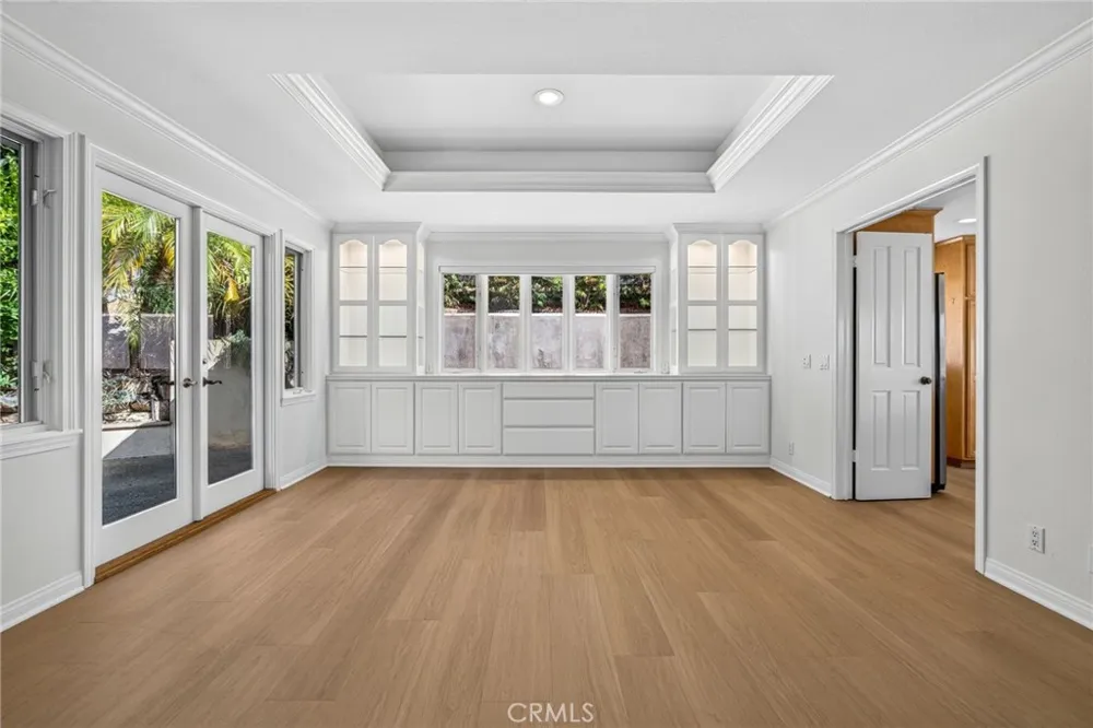 732 Bison Newport Beach, CA 92660